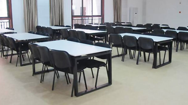 北京大学成都附属实验学校课桌椅配套